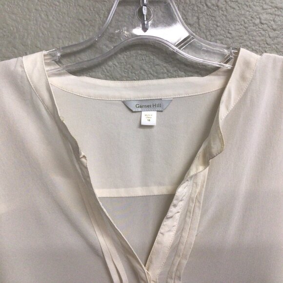 Garnet Hill Blouse 100% Silk Ivory Buttons Pleats Long Sleeves 16 Roll Tab Slv - Picture 4 of 12